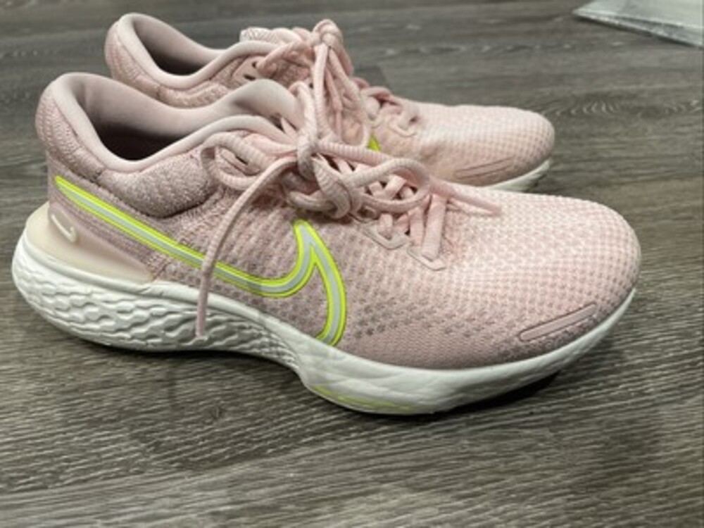 Nike ZoomX Invincible Run Flyknit 2 "Volt Pink Oxford" DC9993-600 Women's 6